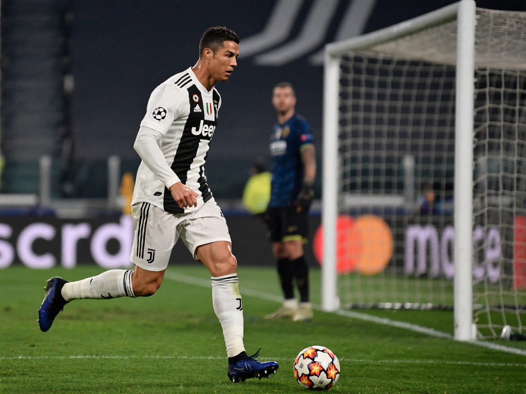 硕是泳池新 硕是泳池新